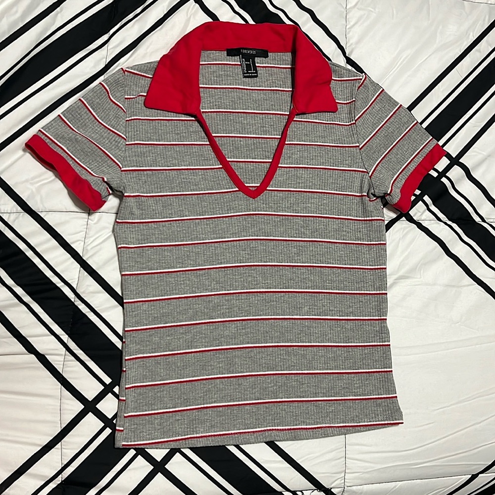 Forever 21 Women’s Top. Size: small